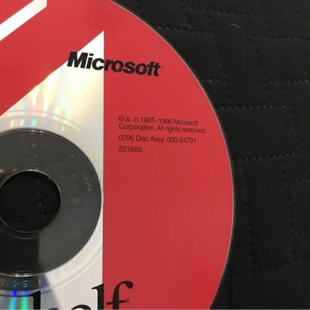Microsoft Bookshelf 1996-97 Edition Vintage Collectible